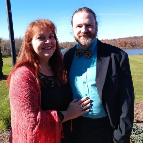 Meet your Posher, Lori - Picture 2 of 3